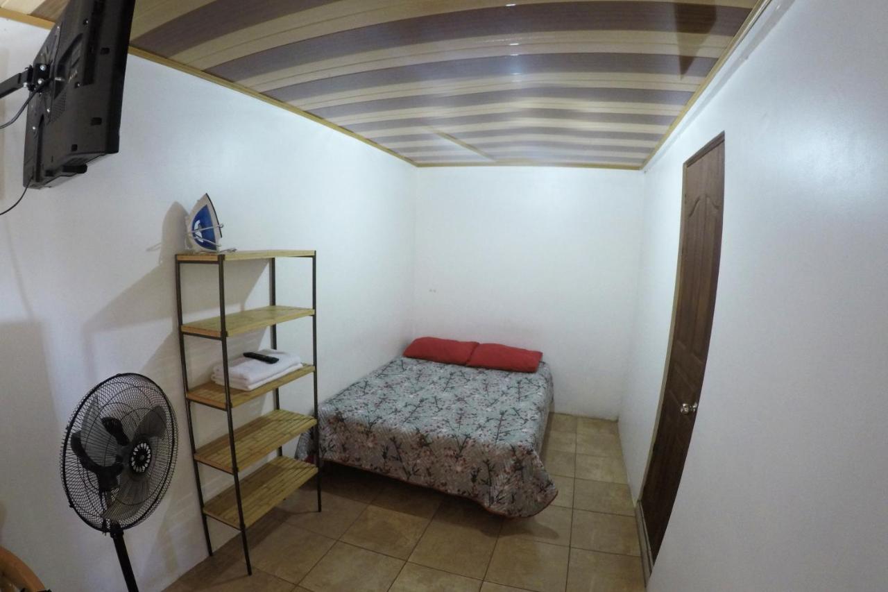Апартаменты Laurel House San Antonio De Belen Экстерьер фото