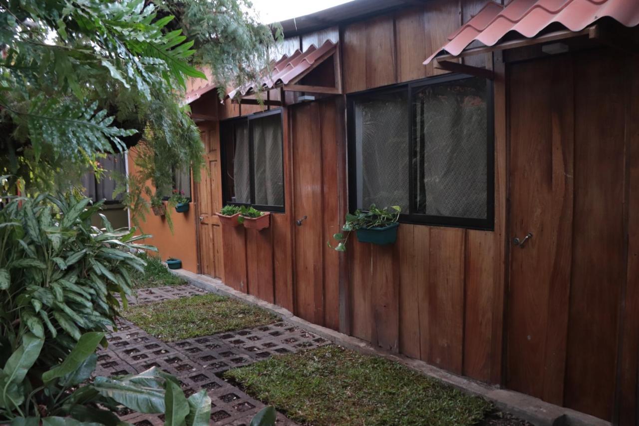 Апартаменты Laurel House San Antonio De Belen Экстерьер фото