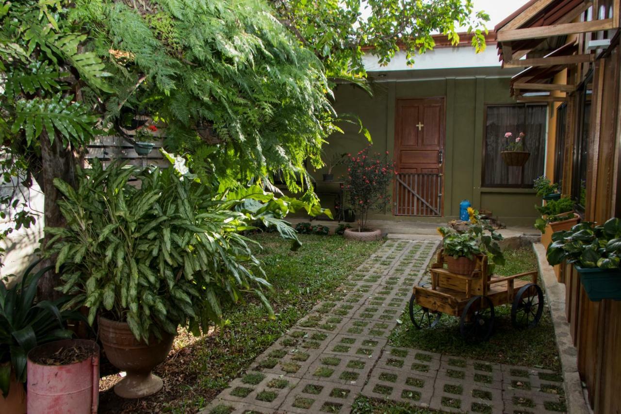 Апартаменты Laurel House San Antonio De Belen Экстерьер фото